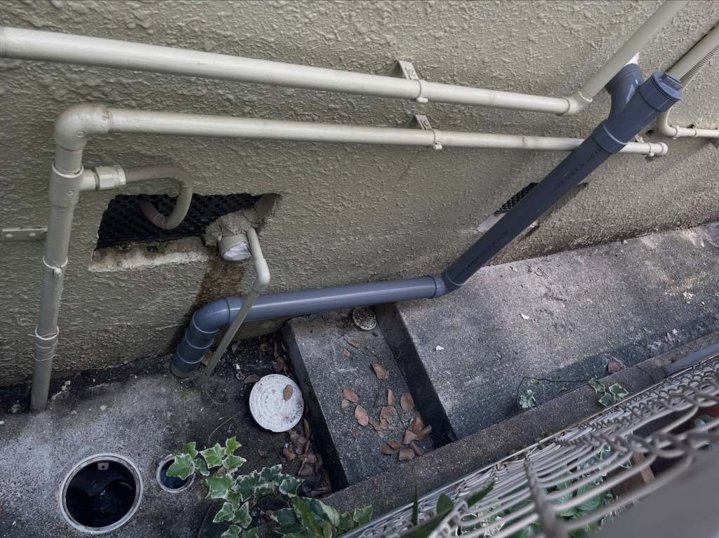 
伊丹市で施工した台所排水管バイパス工事の完成写真